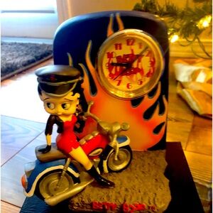 Betty Boop, Biker, flame, Clock